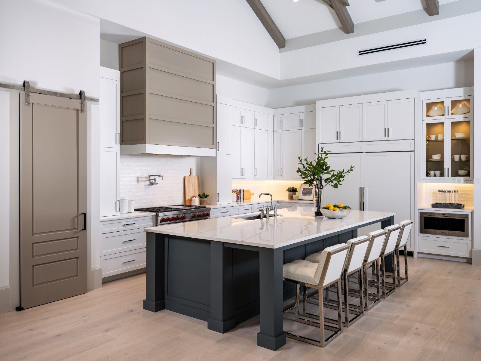 LAKE CLUB PH II - Residential