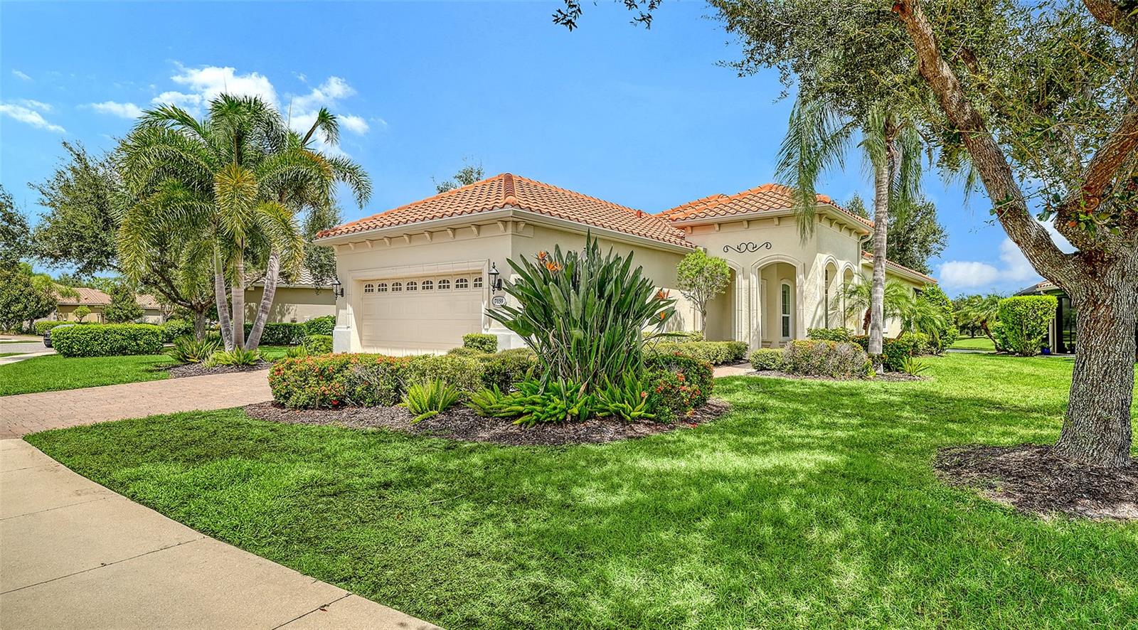 7159 WESTHILL COURT, LAKEWOOD RANCH, FL, 34202 1 7159 WESTHILL COURT