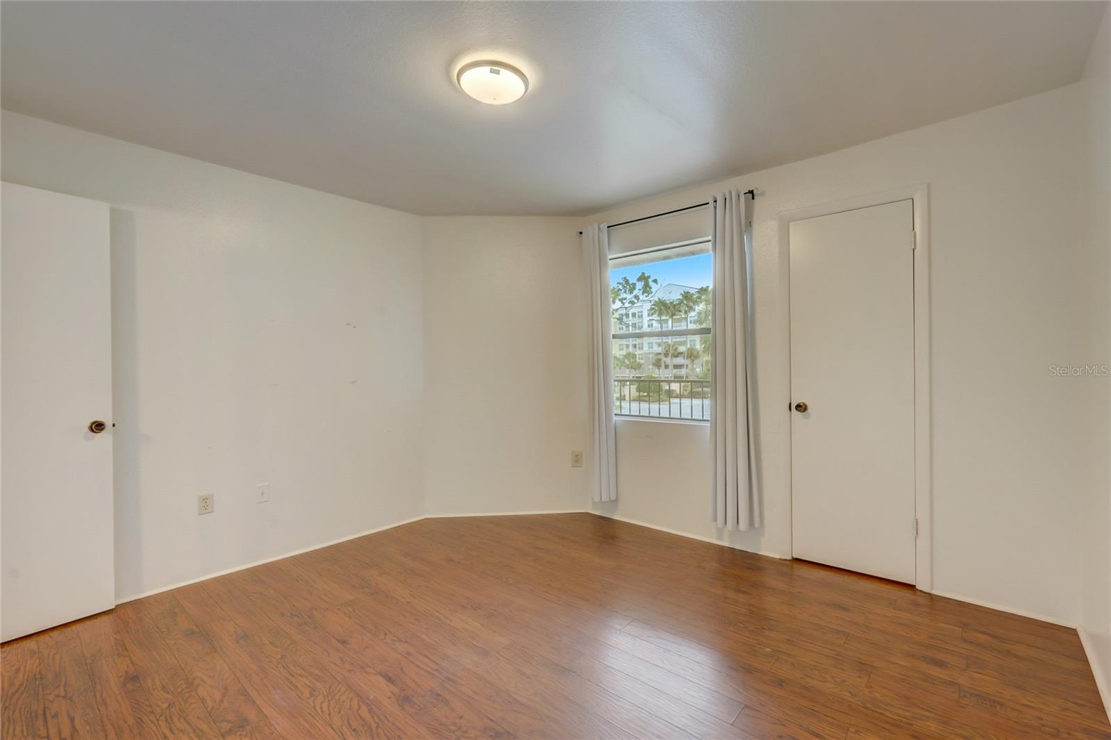 BLOSSOM PARK VILLAS - Residential