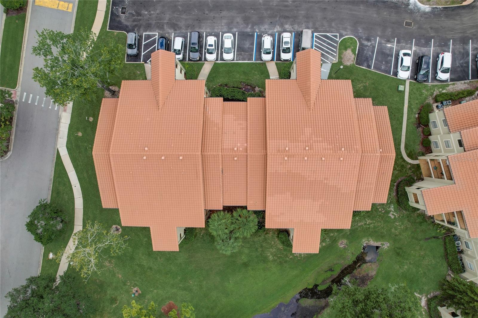 BLOSSOM PARK VILLAS - Residential