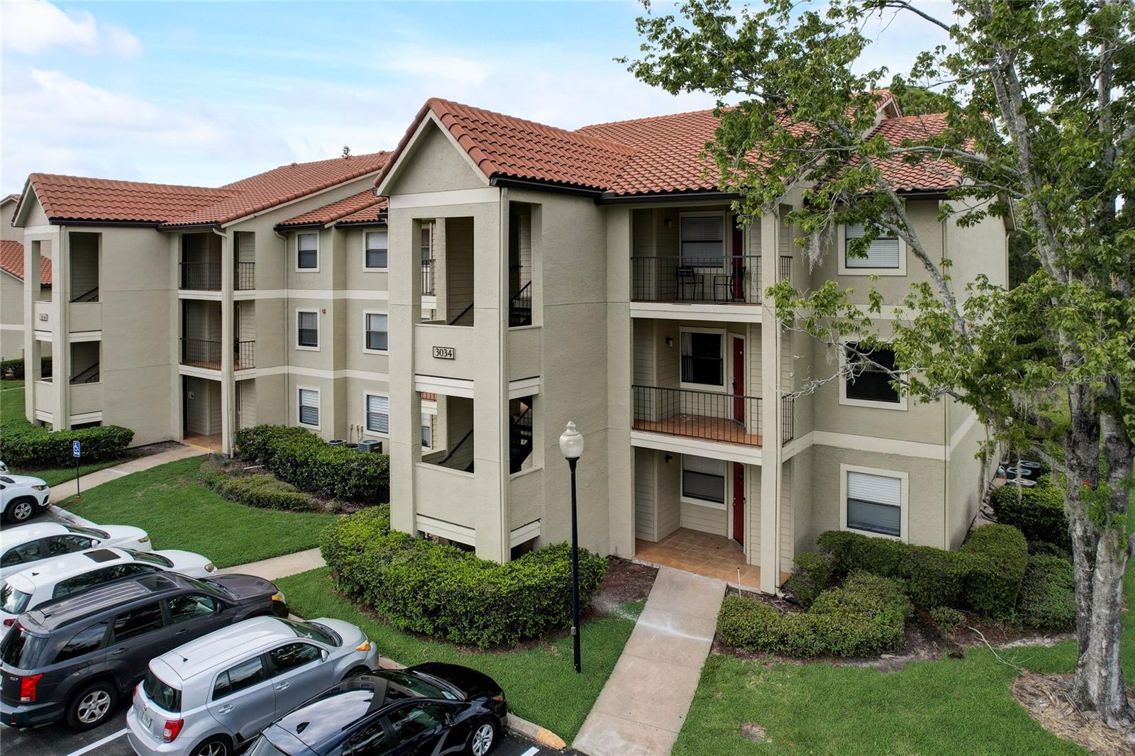 BLOSSOM PARK VILLAS - Residential