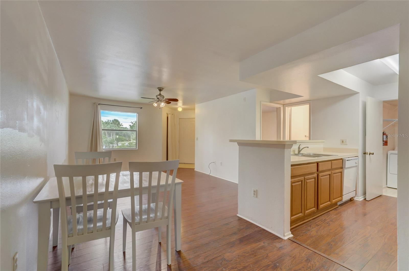 BLOSSOM PARK VILLAS - Residential