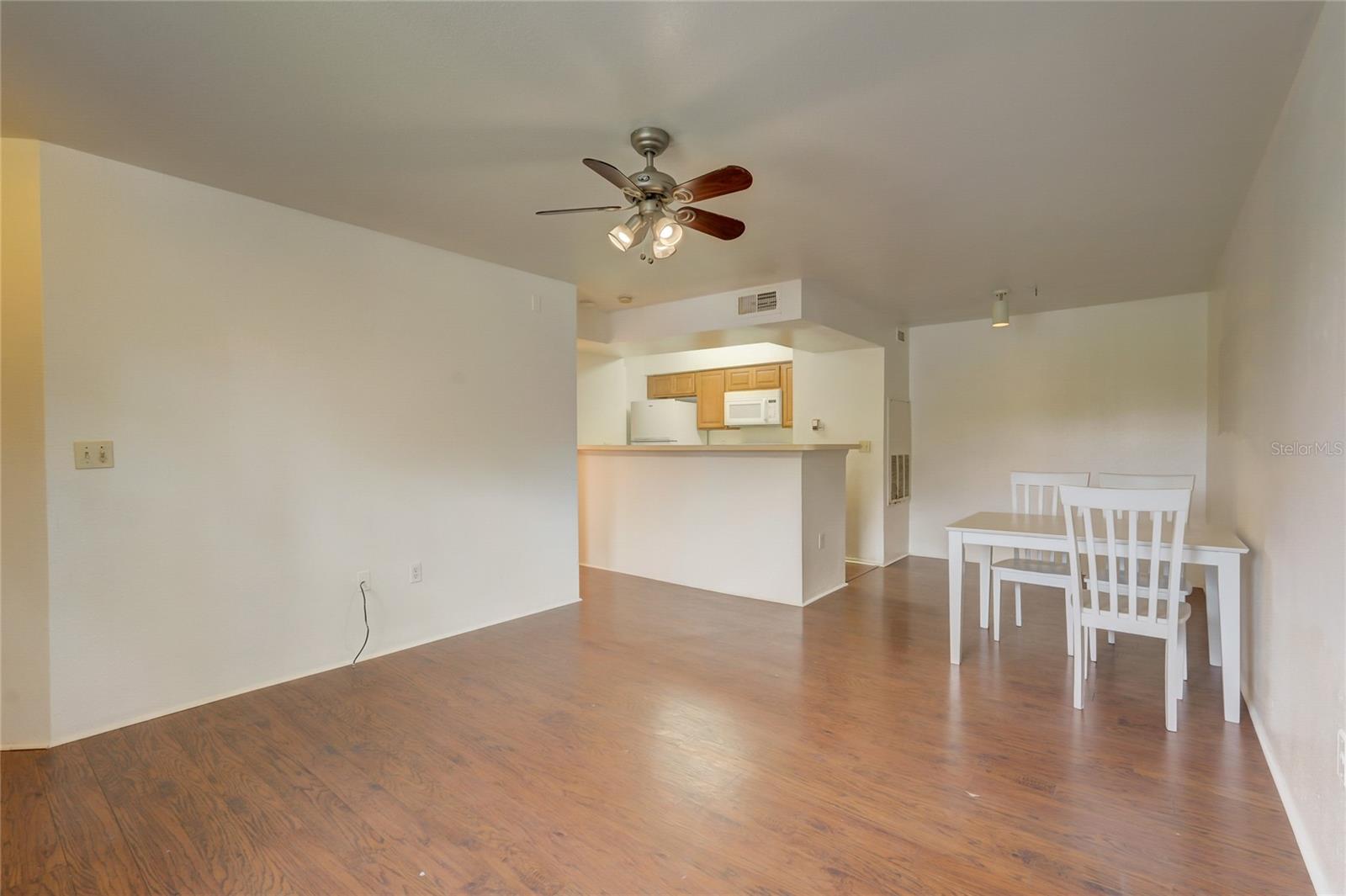 BLOSSOM PARK VILLAS - Residential