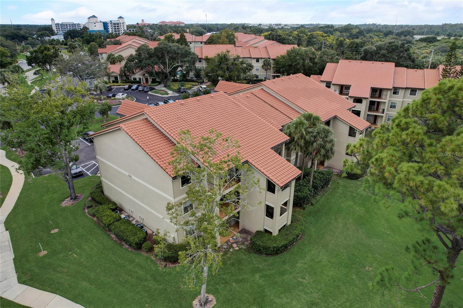 BLOSSOM PARK VILLAS - Residential