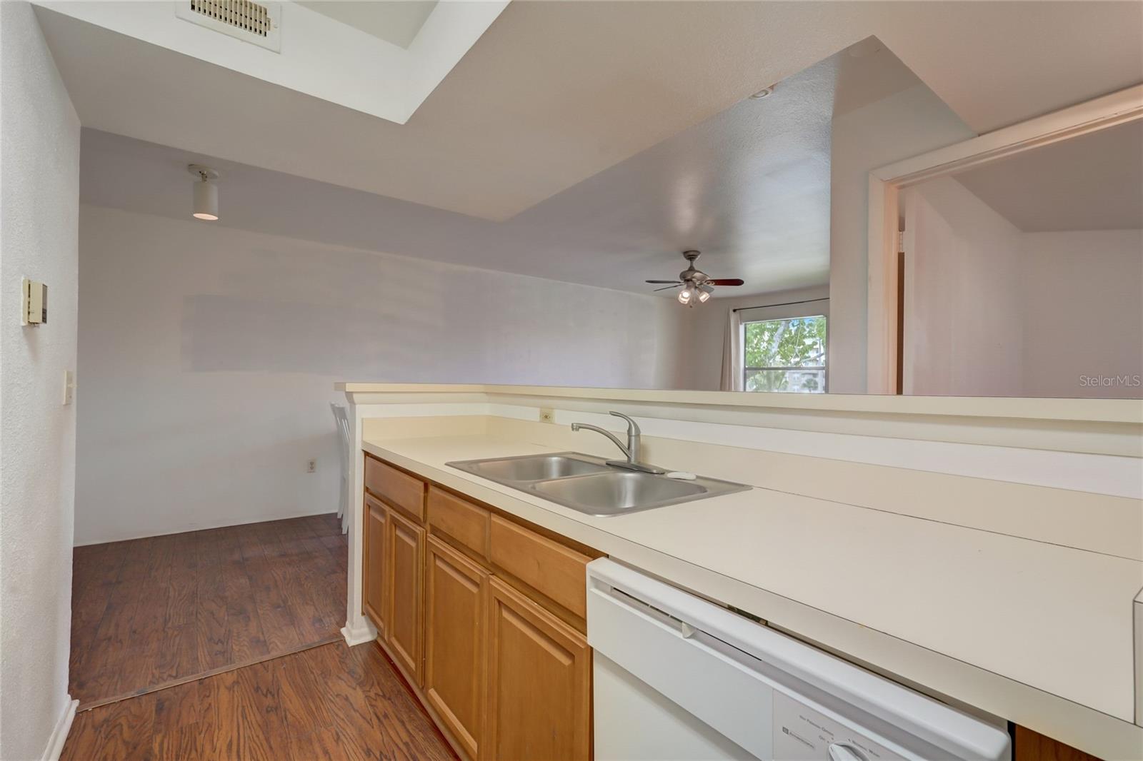 BLOSSOM PARK VILLAS - Residential