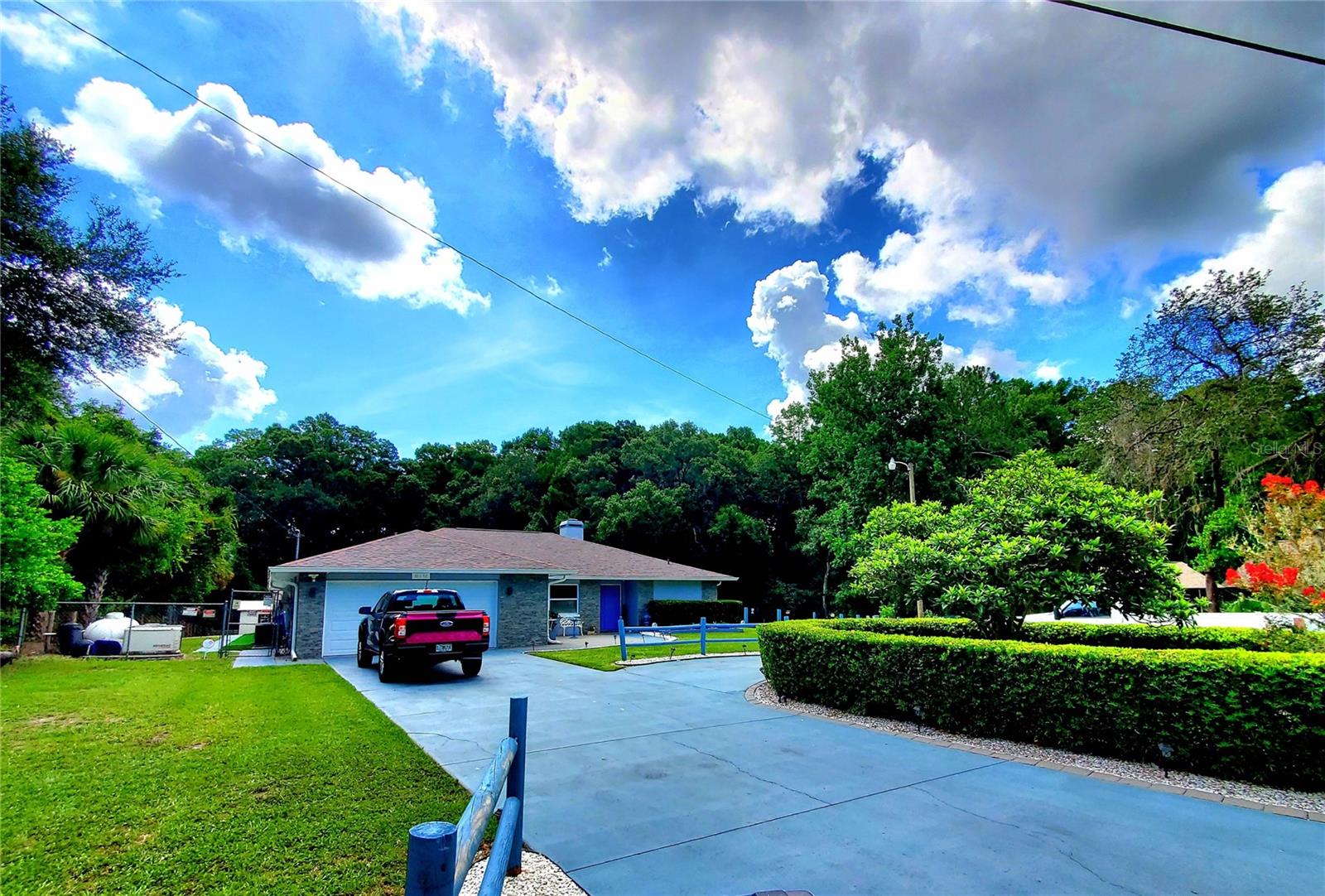10112 INDIAN MOUND DRIVE