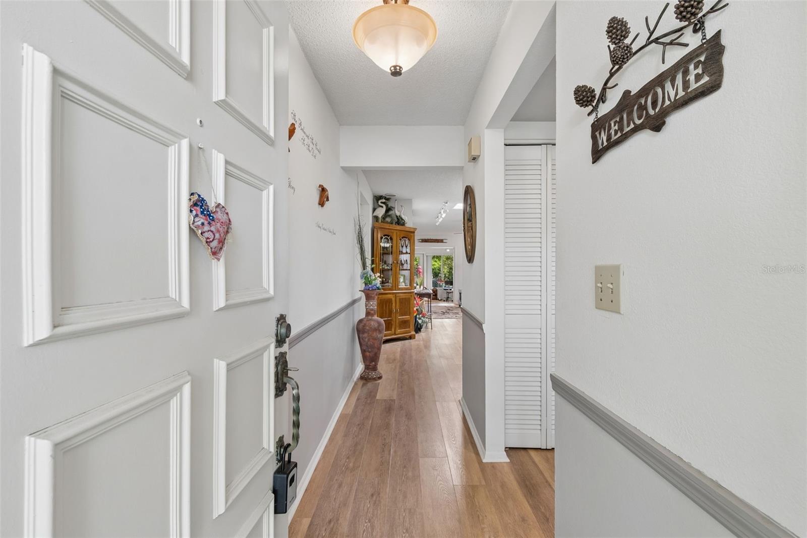 2231 LARK CIRCLE E F