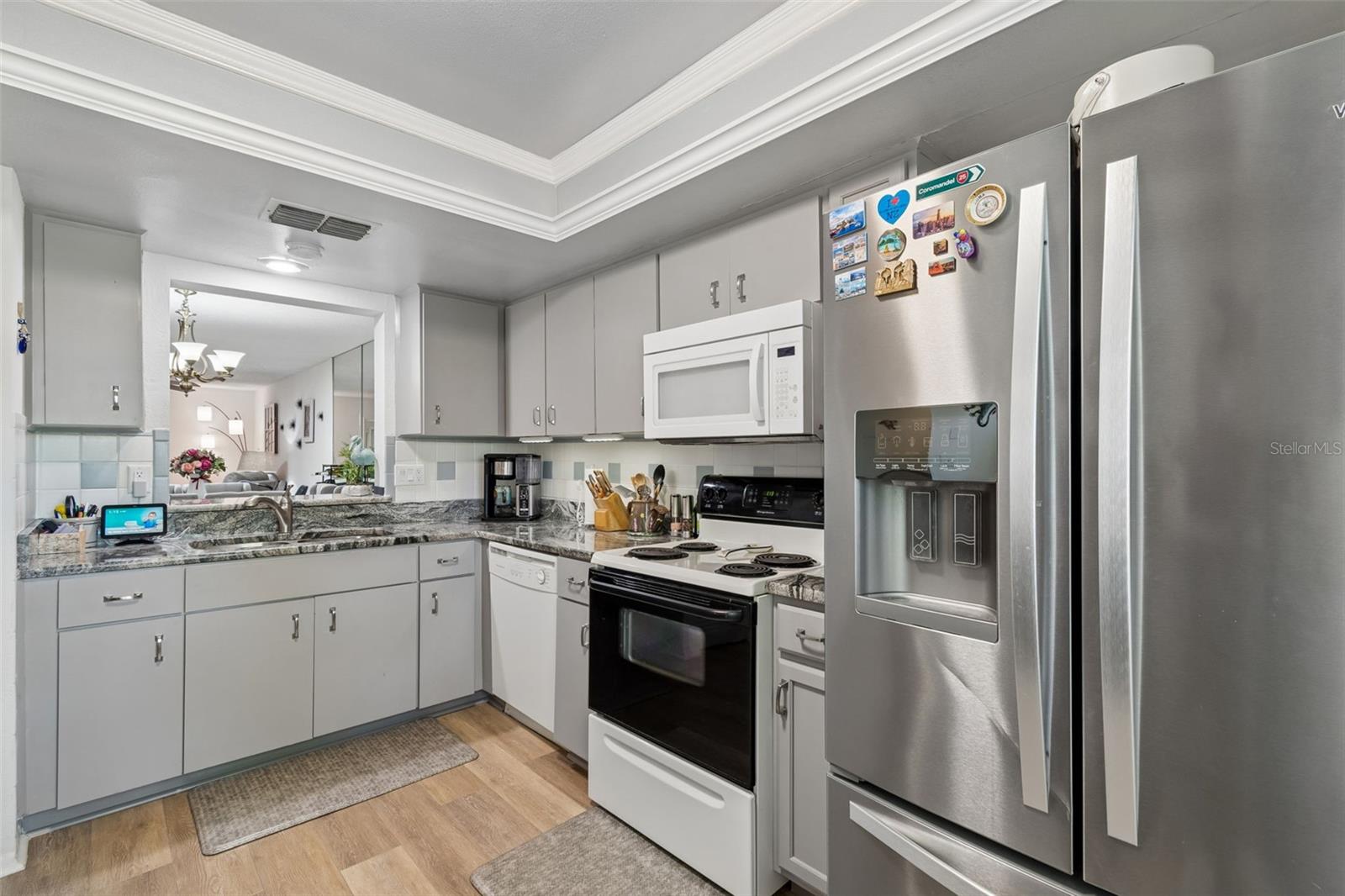 2231 LARK CIRCLE E F