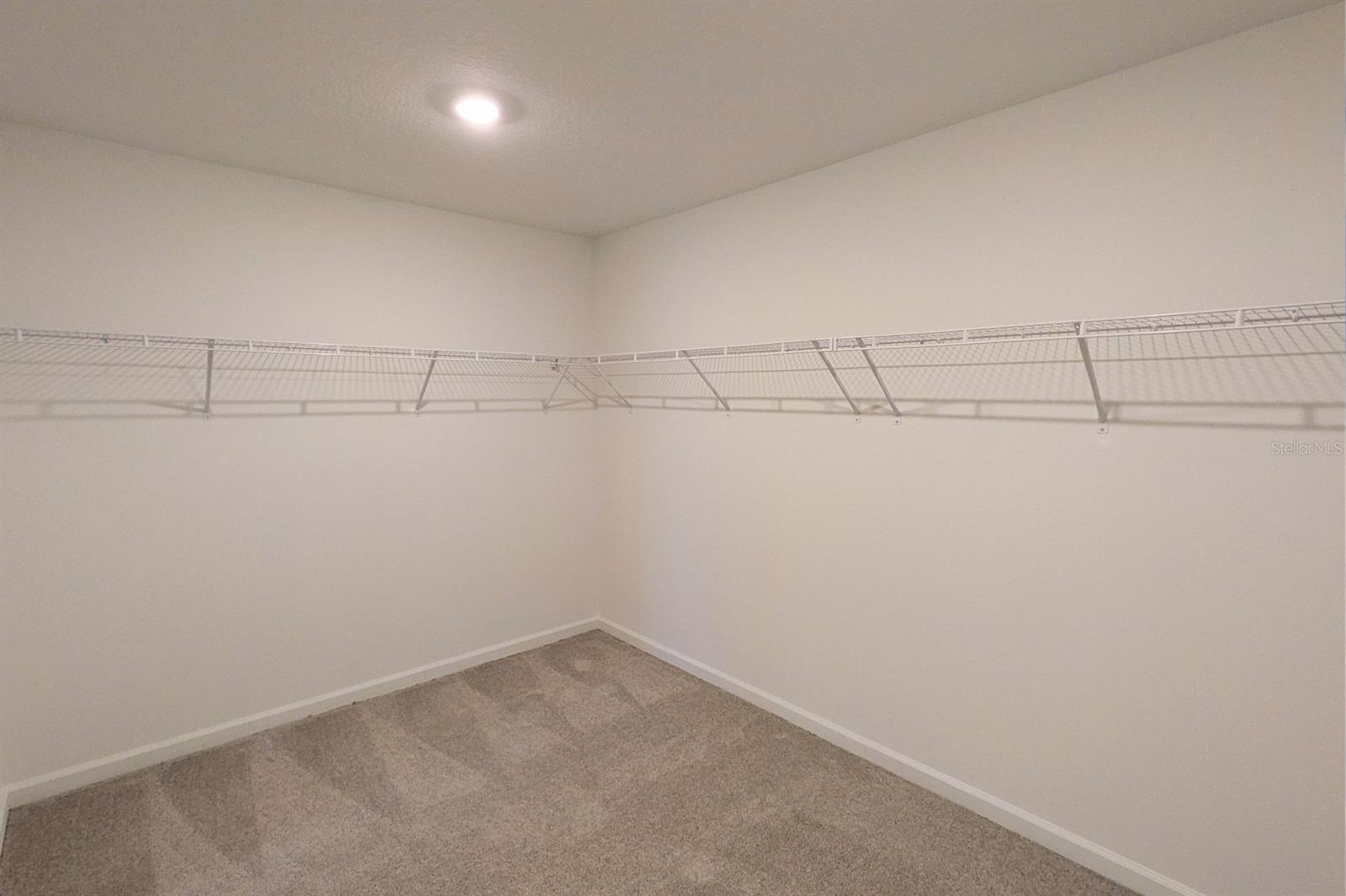 HUNT CLUB/LK WALES PH 1 - Residential Lease