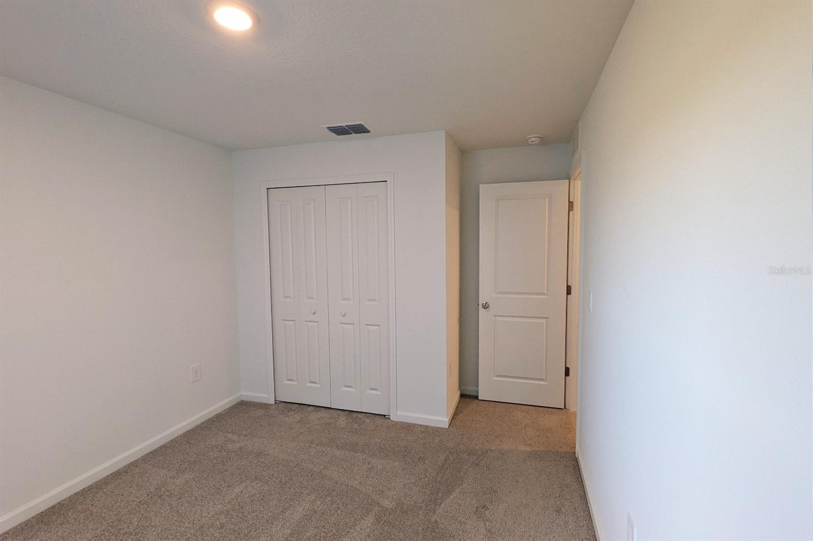 HUNT CLUB/LK WALES PH 1 - Residential Lease