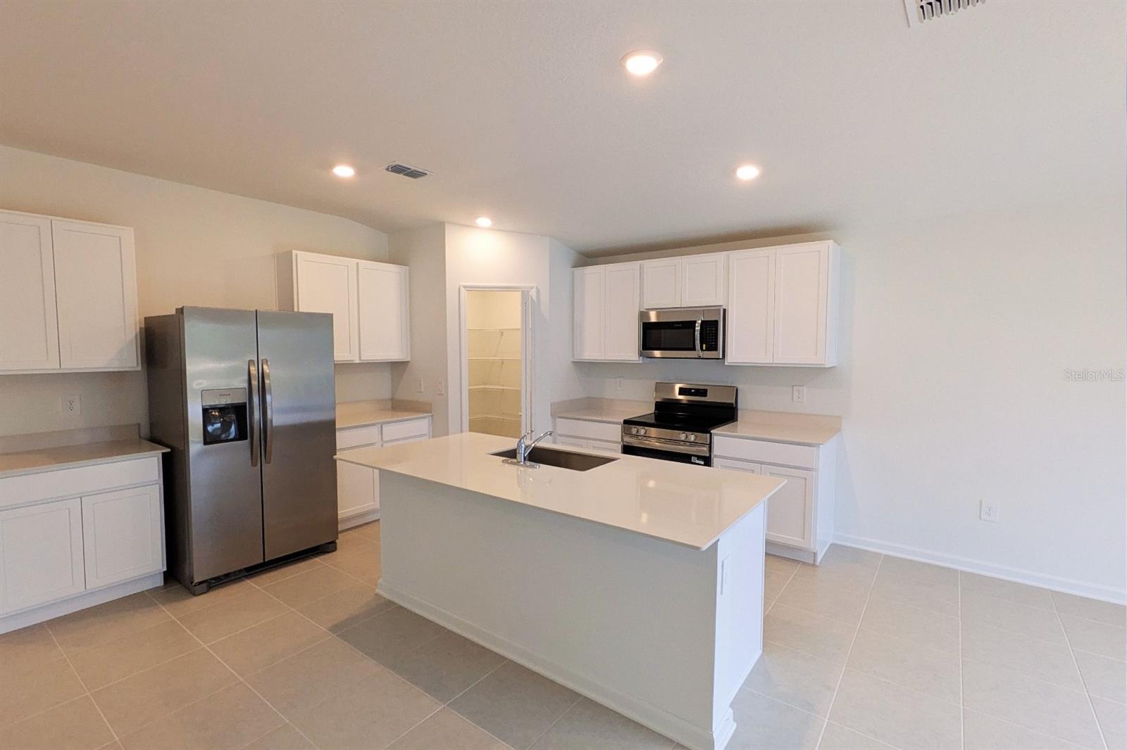 HUNT CLUB/LK WALES PH 1 - Residential Lease