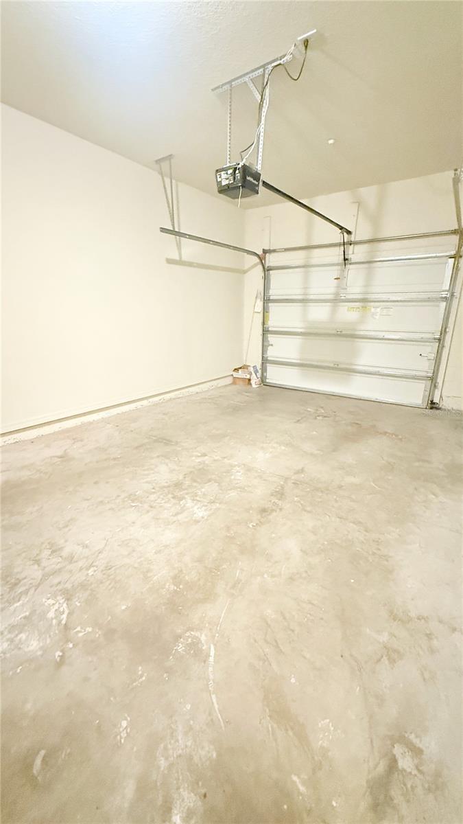 ALOMA TRAILS - Residential