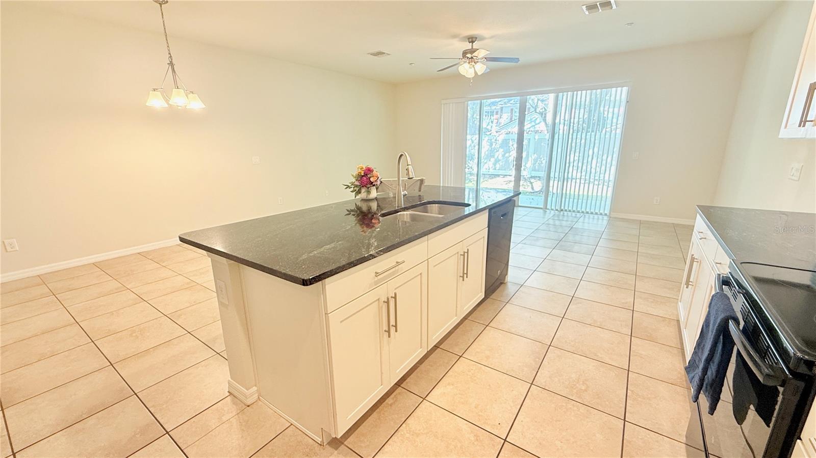 ALOMA TRAILS - Residential