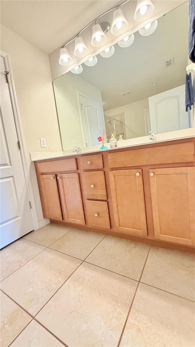 ALOMA TRAILS - Residential