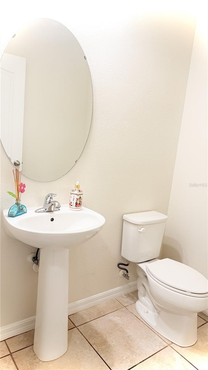 ALOMA TRAILS - Residential