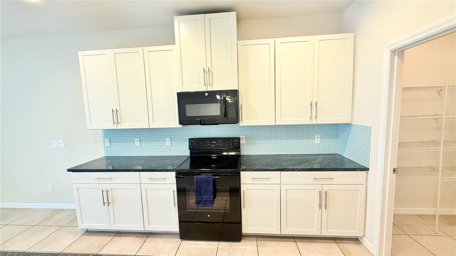 ALOMA TRAILS - Residential