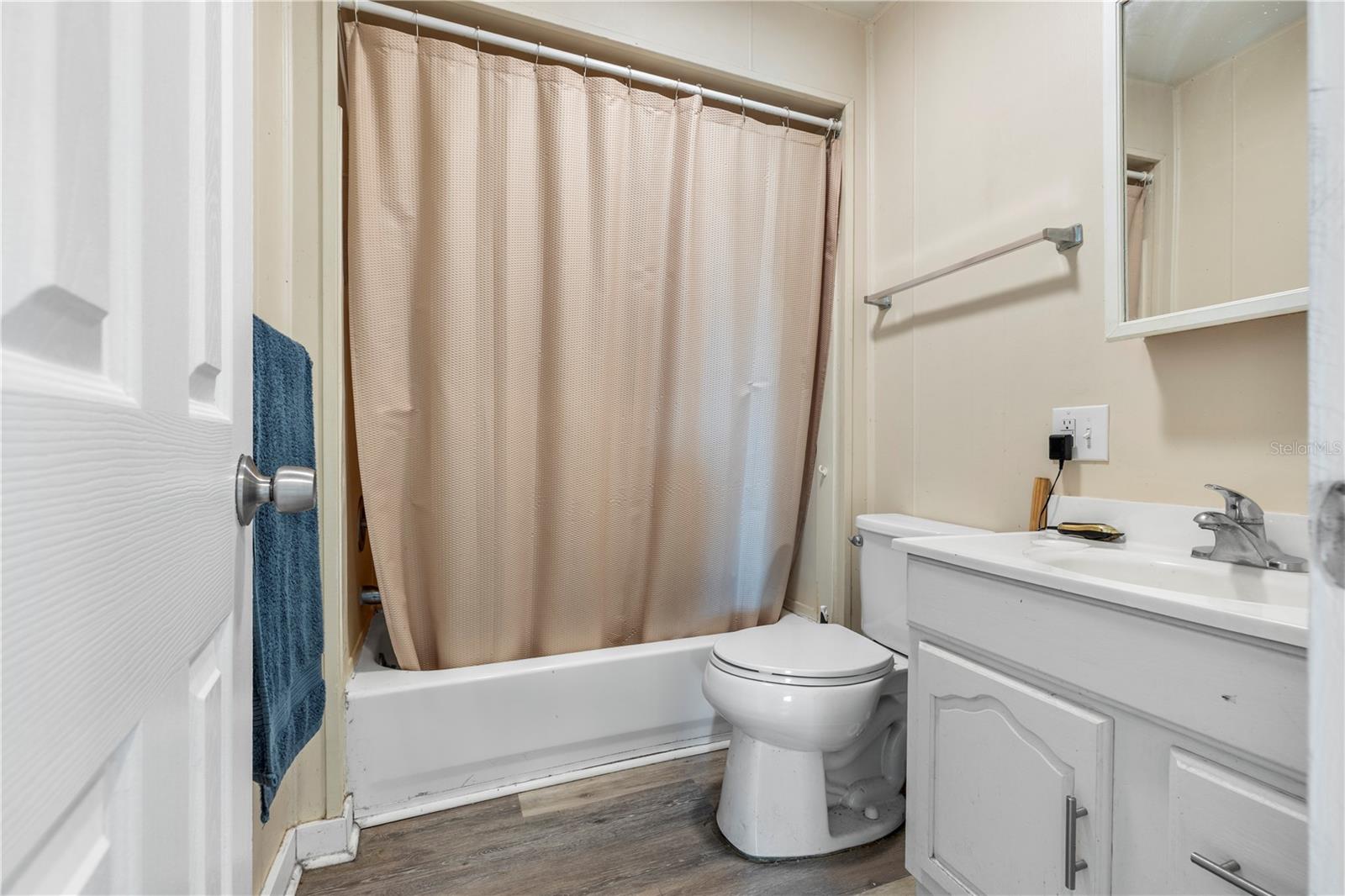 MOORES - Residential