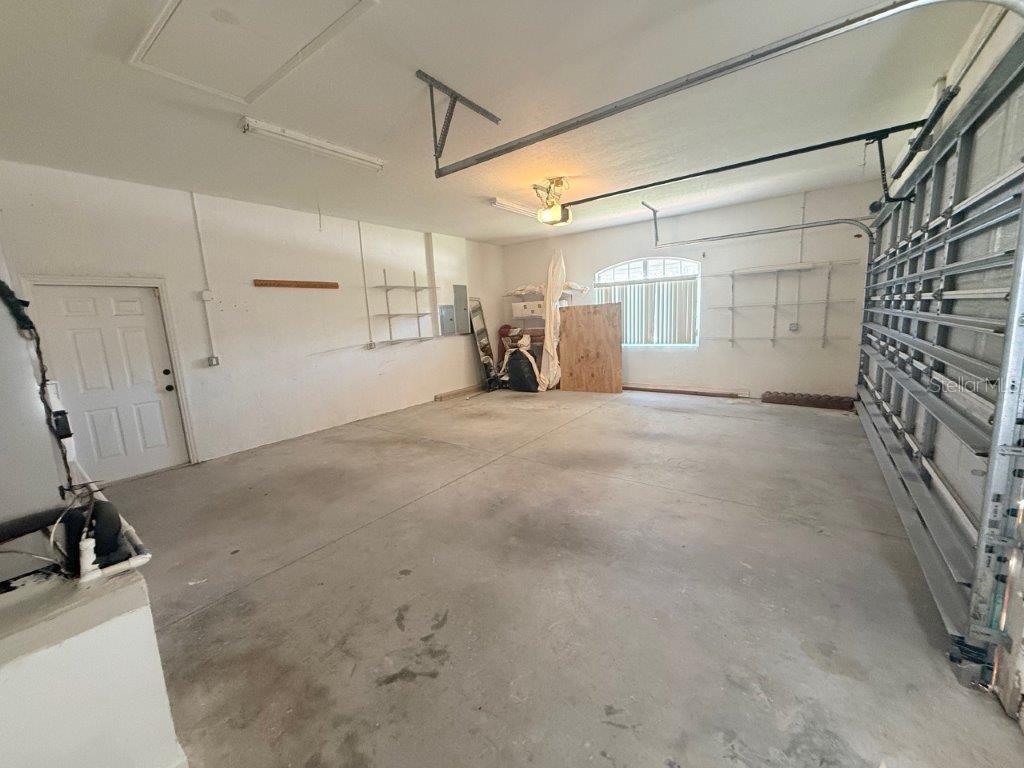 CARRIAGE GATE SUB - Residential Lease