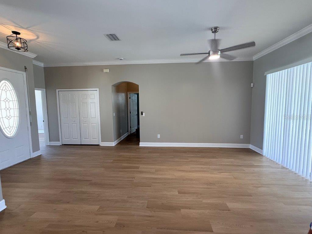 CARRIAGE GATE SUB - Residential Lease