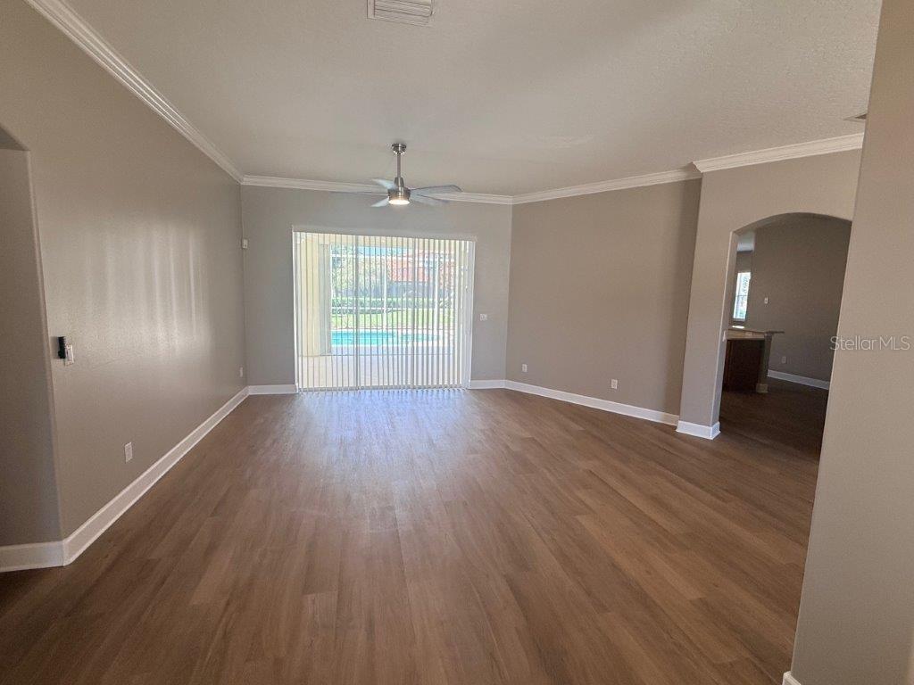 CARRIAGE GATE SUB - Residential Lease