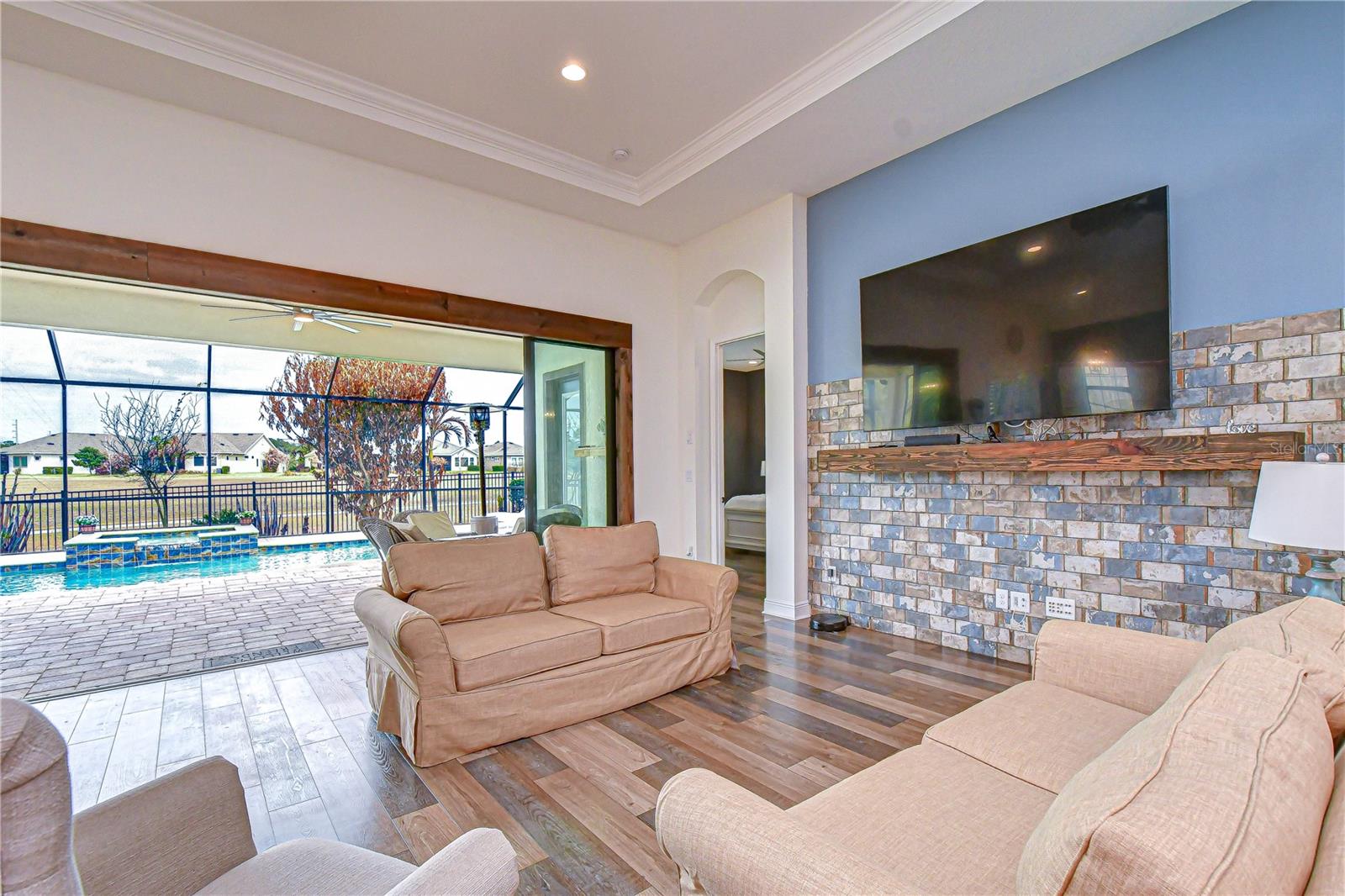 HAWKS FERN - Residential