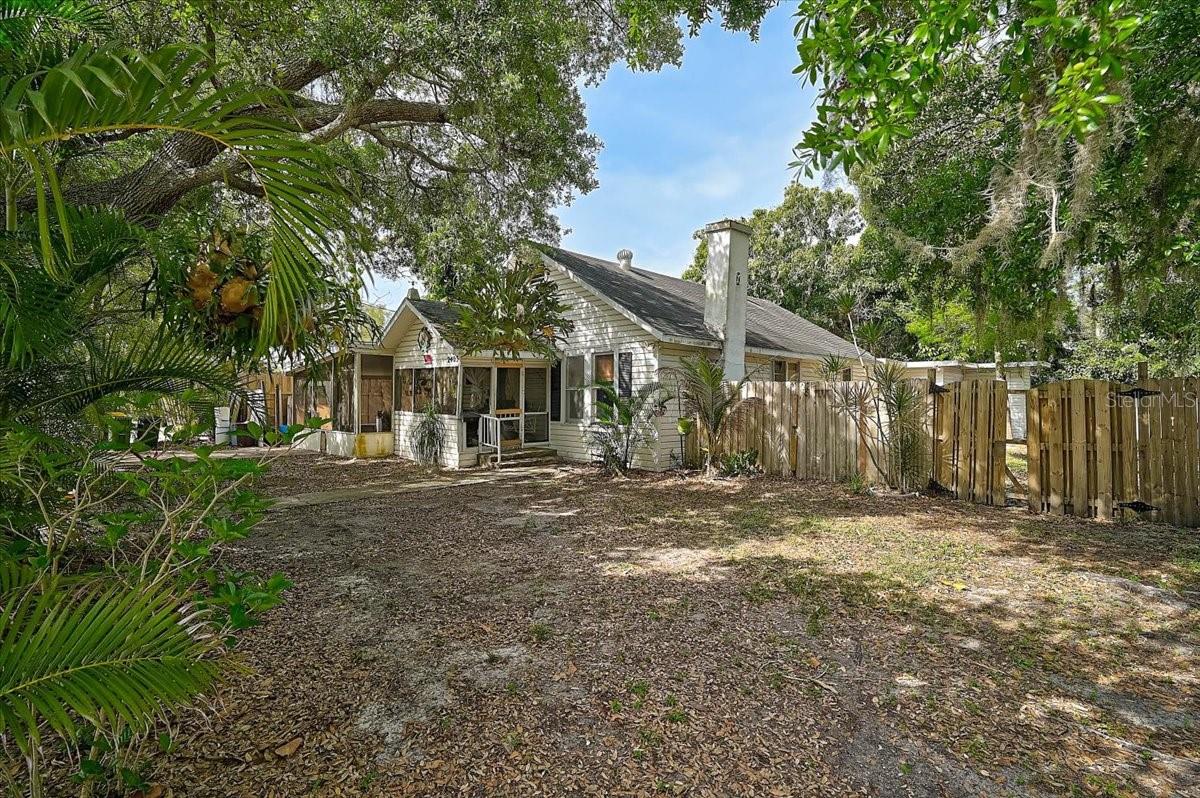 SARASOTA BAY PARK - Residential