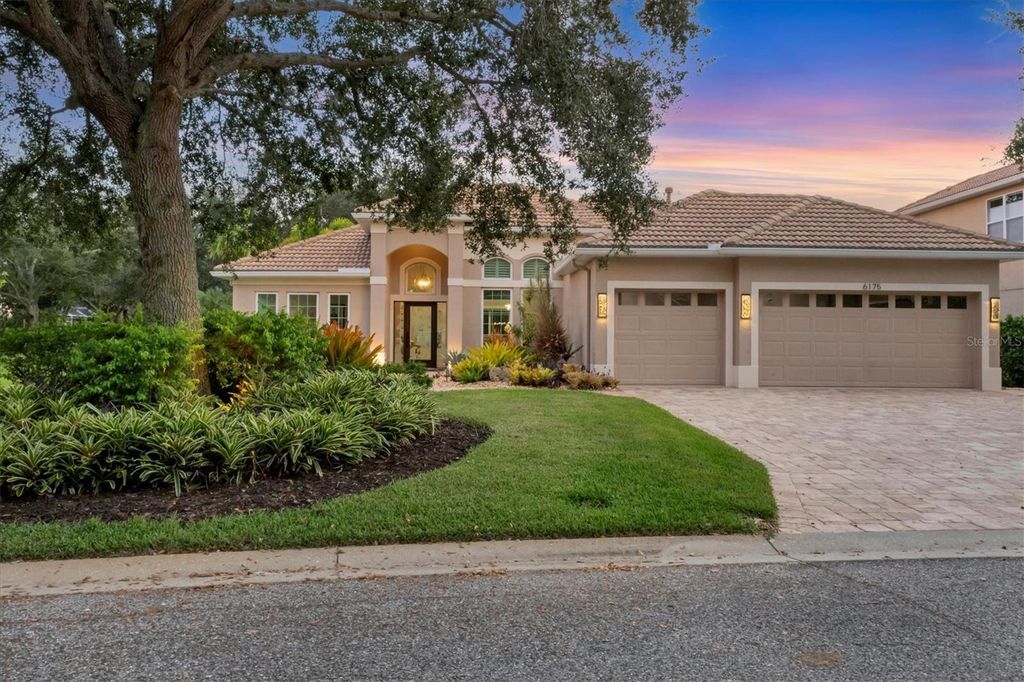 Photo of 6175 Palomino Circle, Bradenton, FL 34201 (MLS # A4666275)