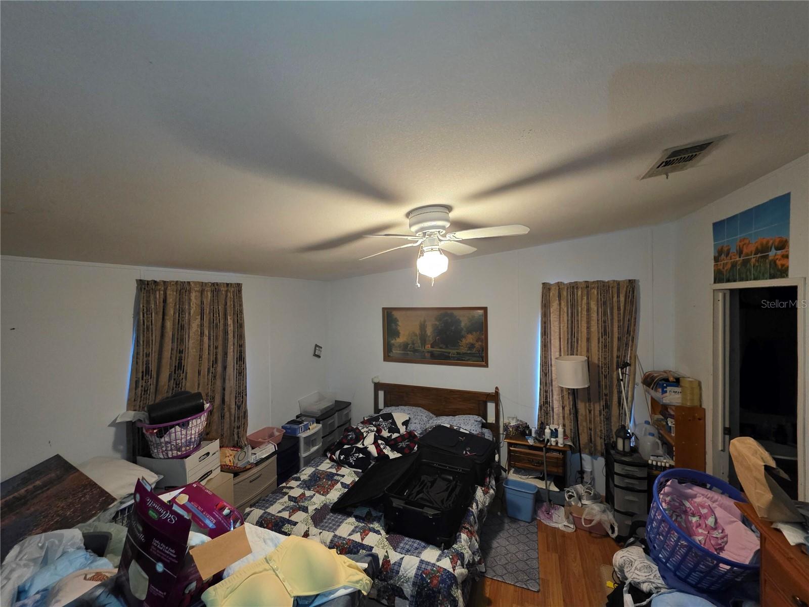 VILLAGE GROVE 01 - Residential