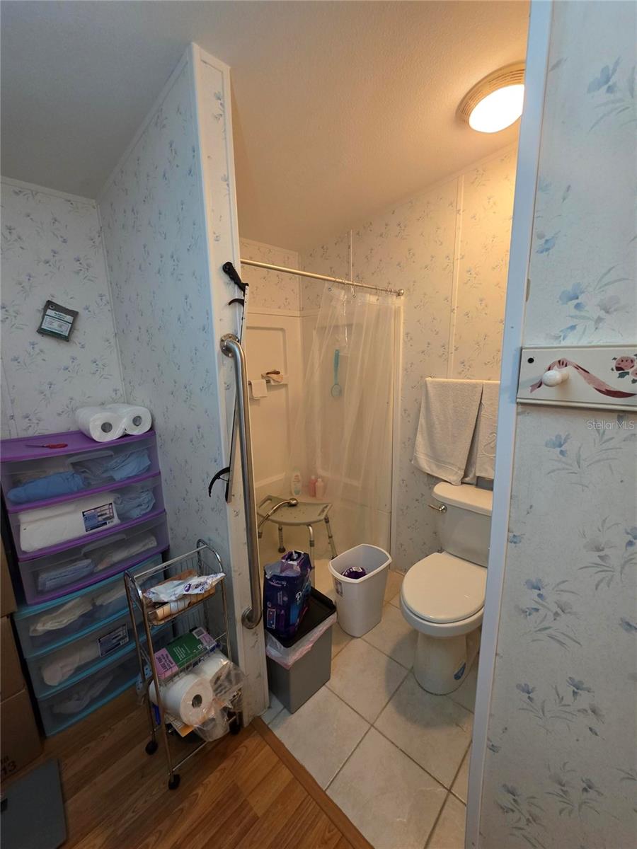 VILLAGE GROVE 01 - Residential