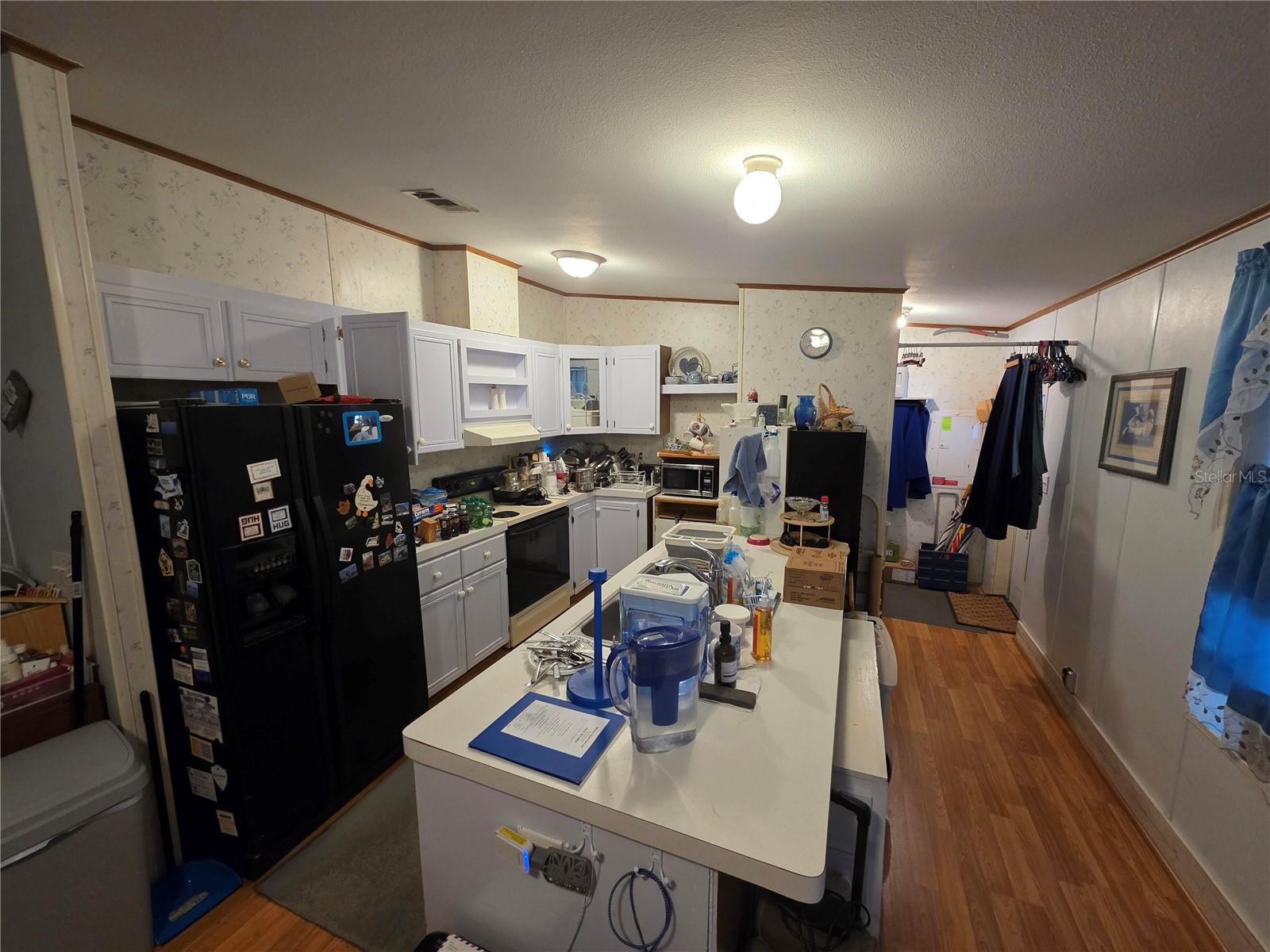 VILLAGE GROVE 01 - Residential