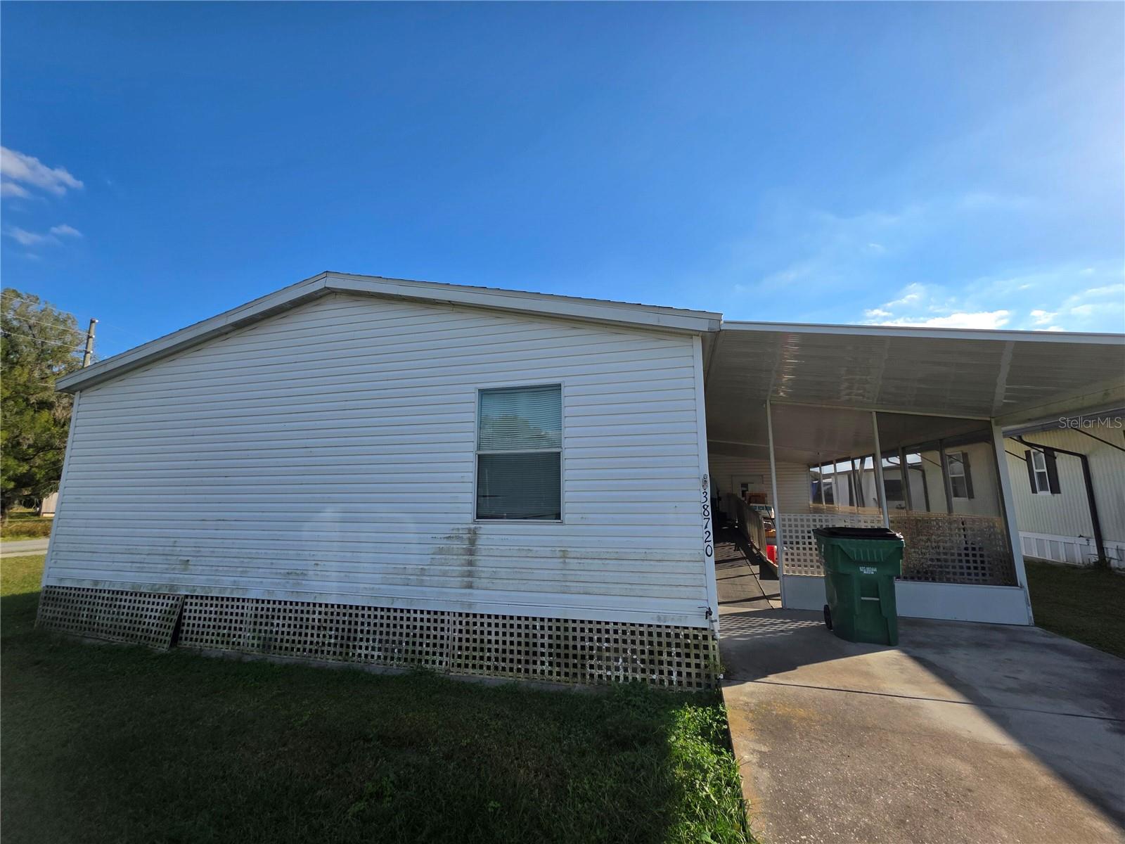 VILLAGE GROVE 01 - Residential