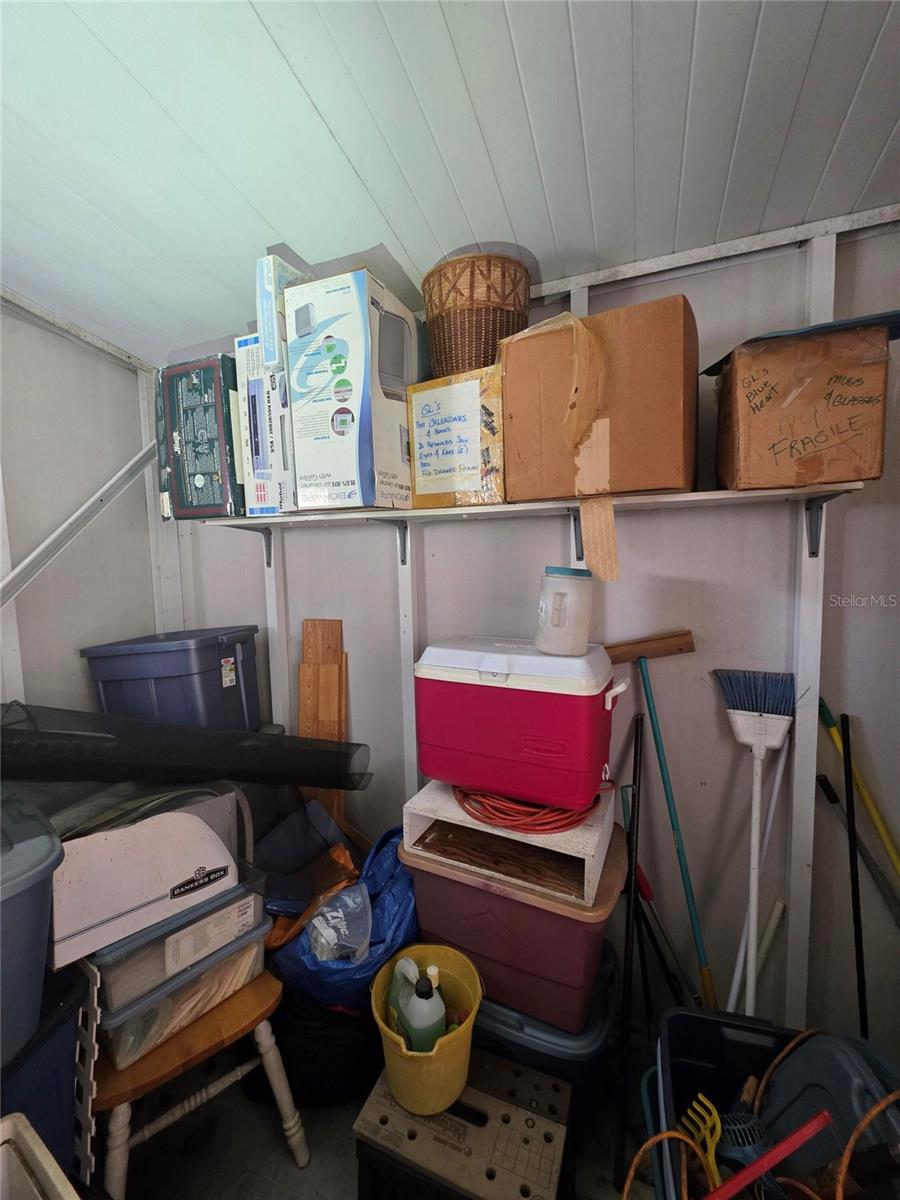 VILLAGE GROVE 01 - Residential