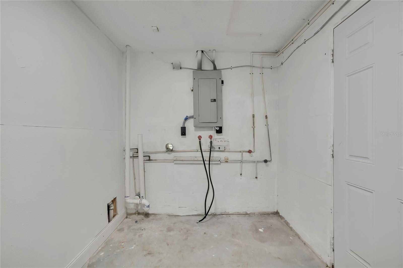 FOREST HILLS - Residential