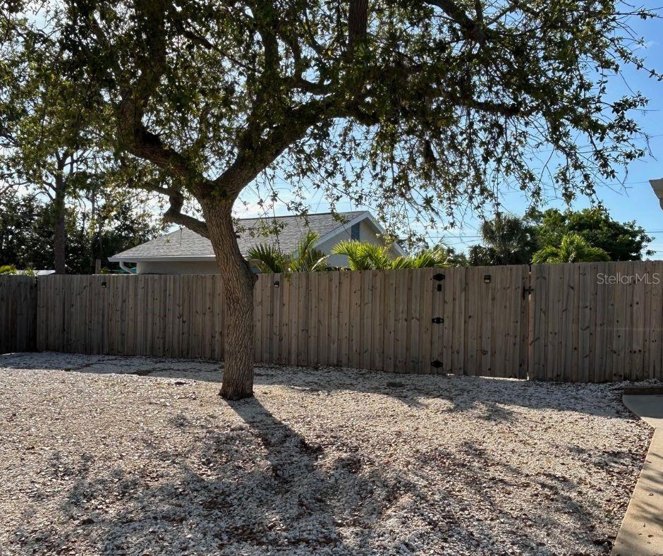 1204 SUNRISE ROAD