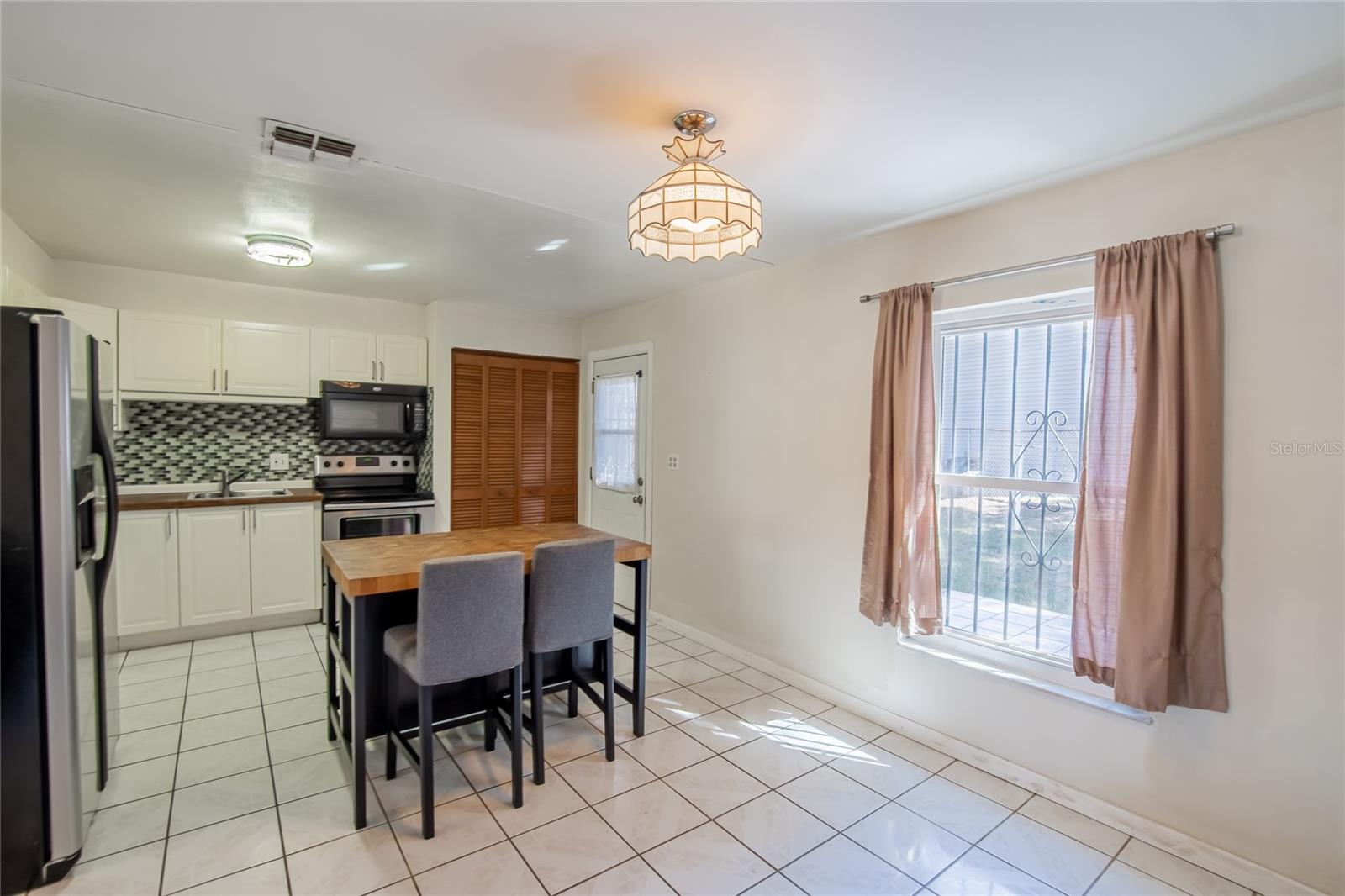 ADAMO ACRES UNIT 7 - Residential