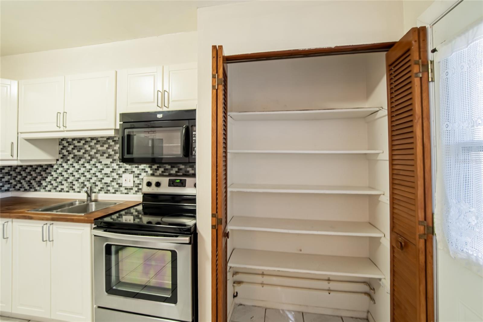 ADAMO ACRES UNIT 7 - Residential