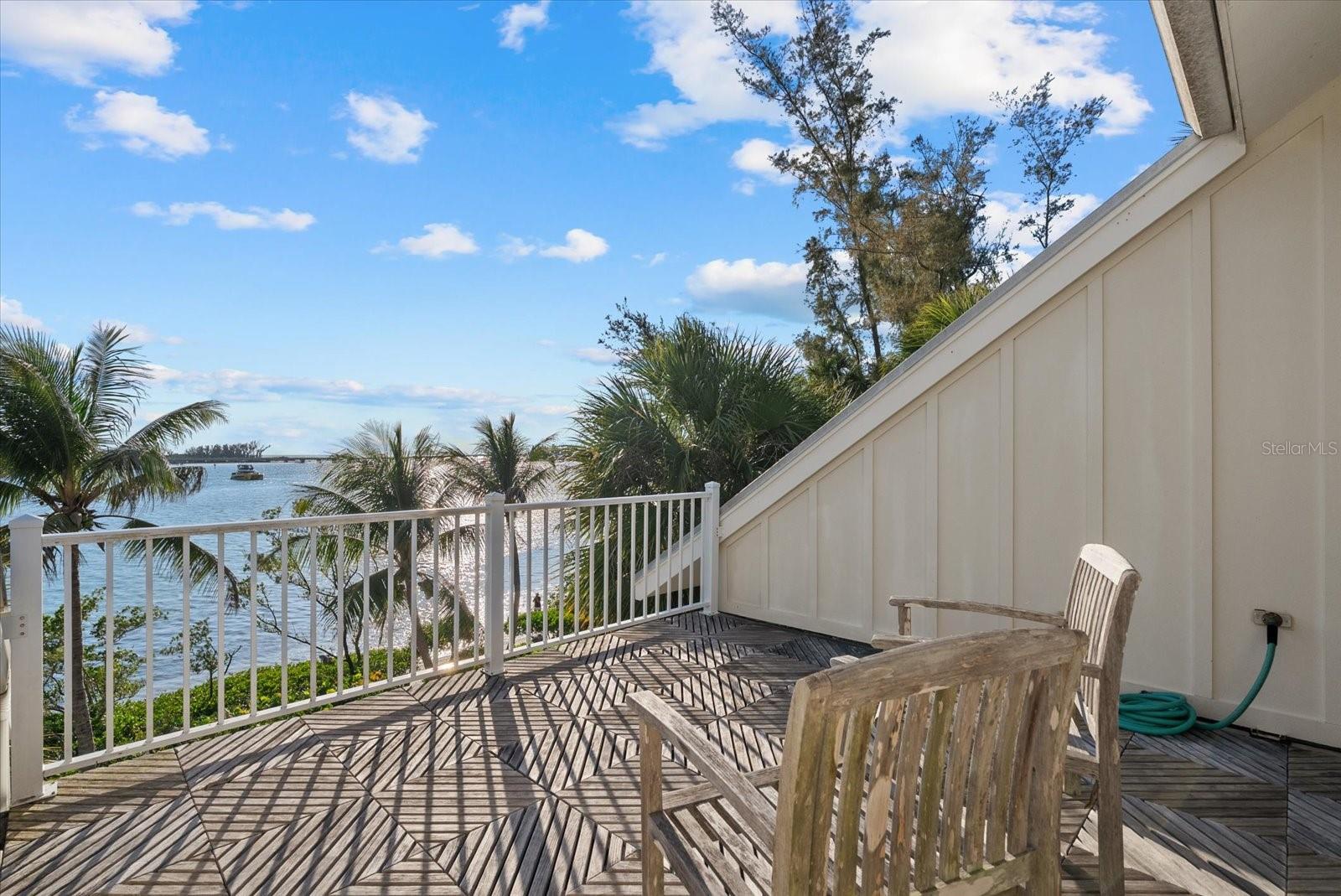 JEW FISH KEY - Residential