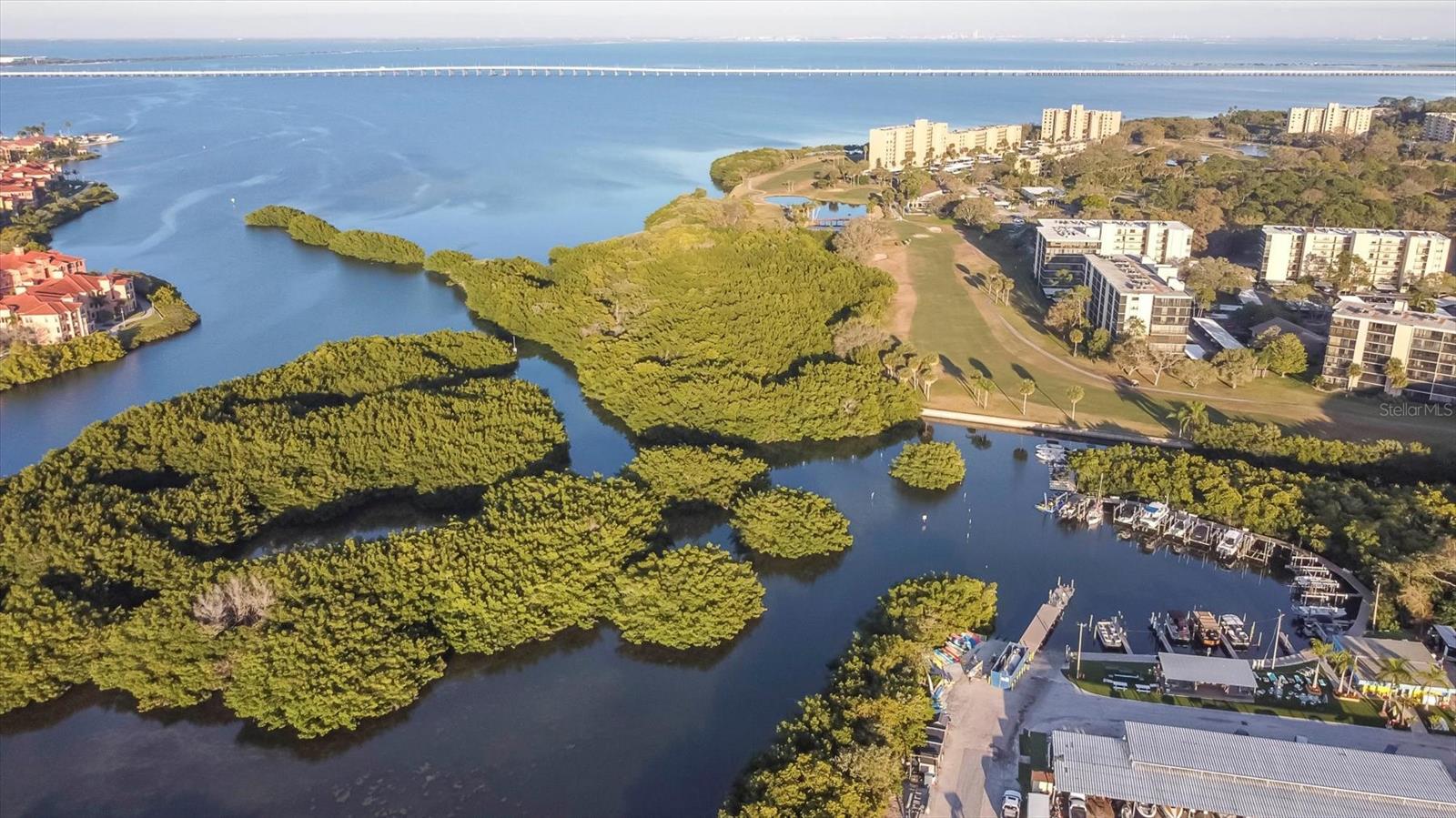 1000 COVE CAY DRIVE 5E