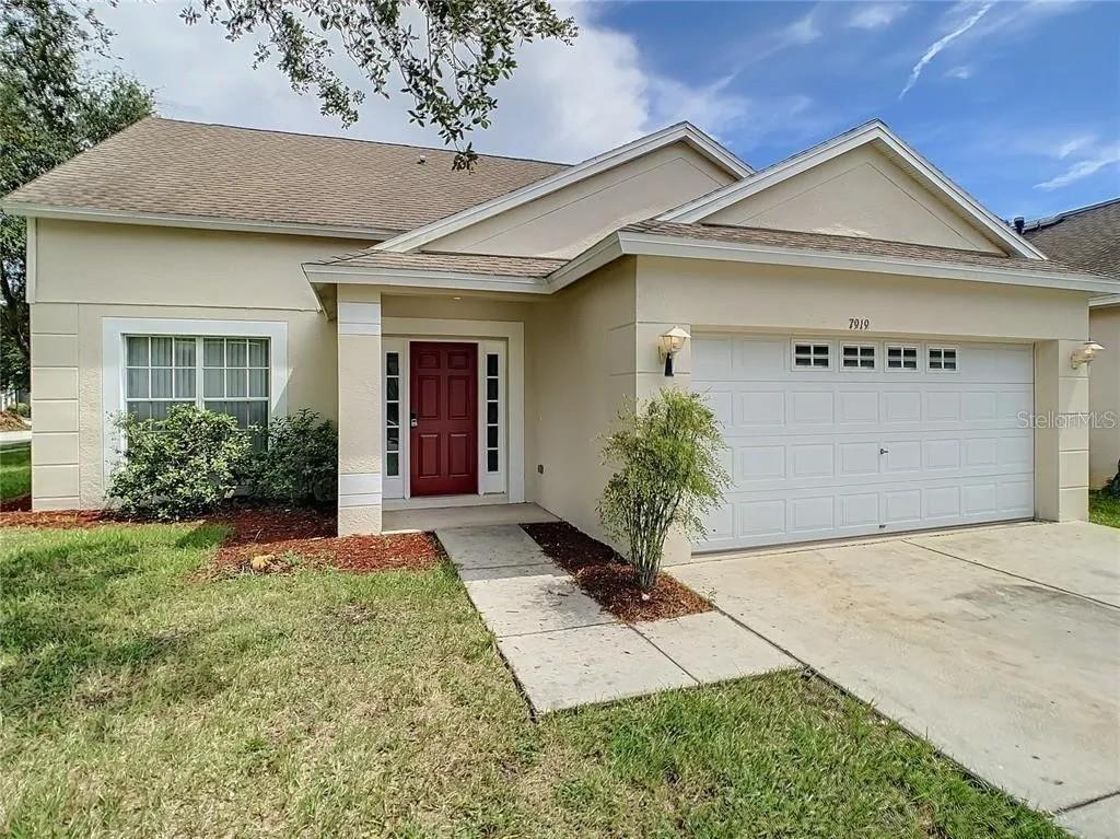 Discover this spacious and beautifully maintained two-story home located in the peaceful Hidden Oaks community . Featuring 4 generously sized bedrooms, 2.5 modern bathrooms, and a fully remodeled kitchen with high-end finishes, this property perfectly blends comfort, style, and functionality.
Enjoy an expansive backyard ideal for outdoor entertaining, relaxing, or gardening, plus a convenient two-car garage. The open-concept floor plan fills the home with natural light, creating a warm and inviting atmosphere perfect for family living and gatherings.
Situated in an unbeatable location, just minutes from the University of South Florida (USF), shopping centers, dining options, and with easy access to I-75, this home offers both tranquility and convenience.
Don’t miss the opportunity to make this stunning property your new home — where quality, space, and prime location come together seamlessly.
More photos will be available soon. Thank you.