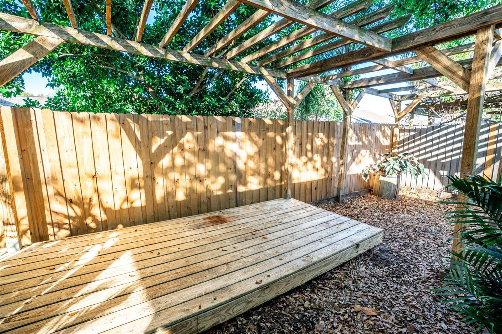 LOOKOUT PLACE - Residential