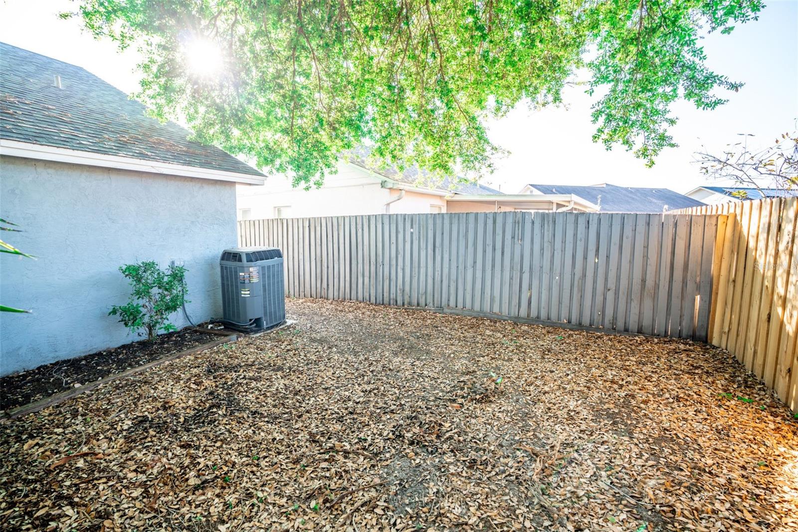 LOOKOUT PLACE - Residential