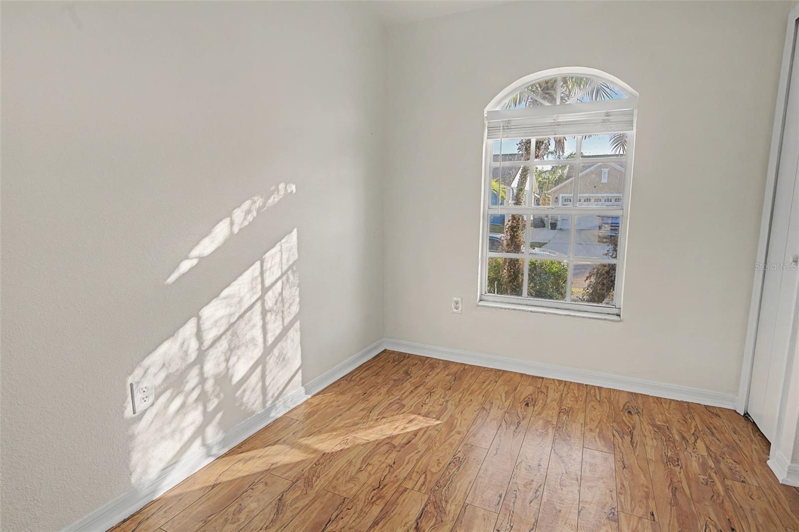 LOOKOUT PLACE - Residential