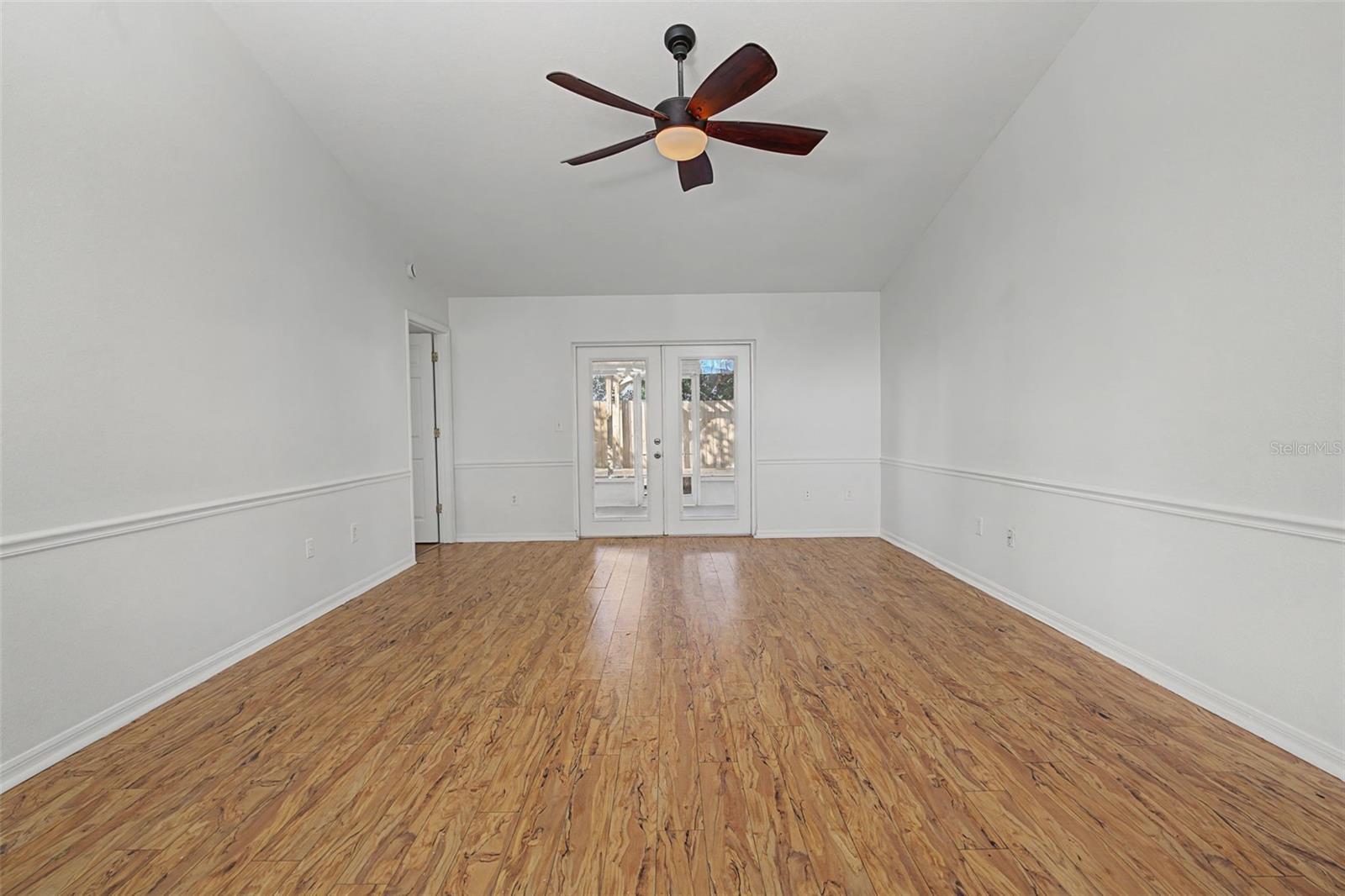 LOOKOUT PLACE - Residential