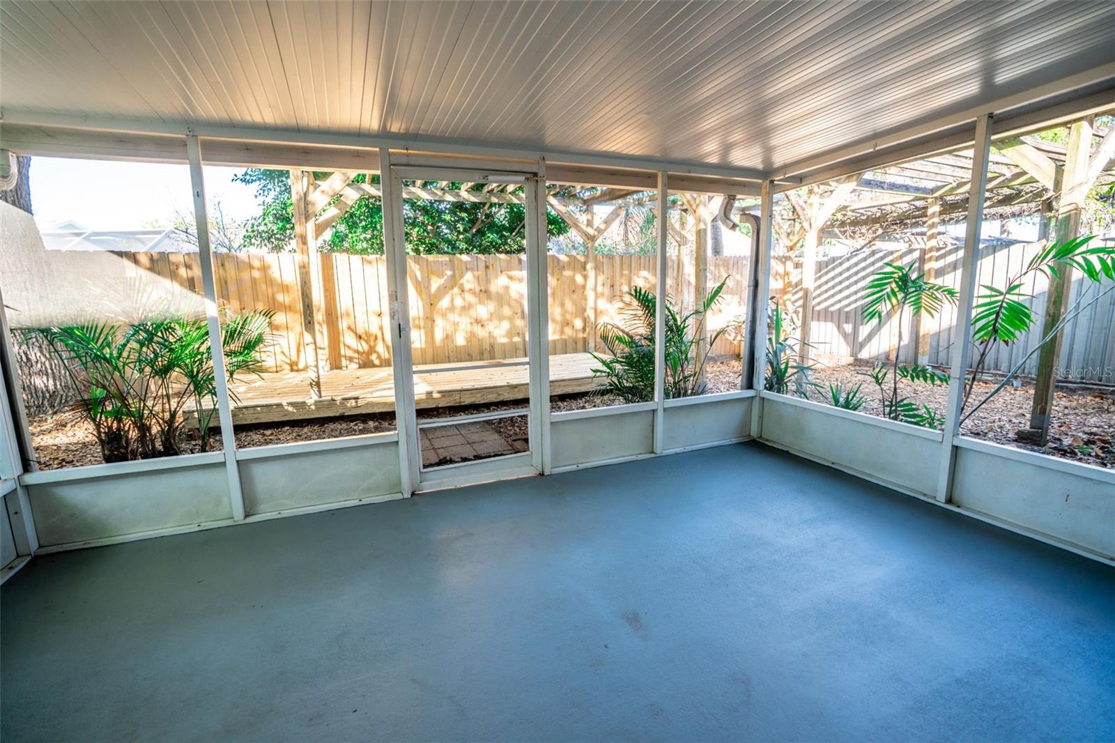 LOOKOUT PLACE - Residential