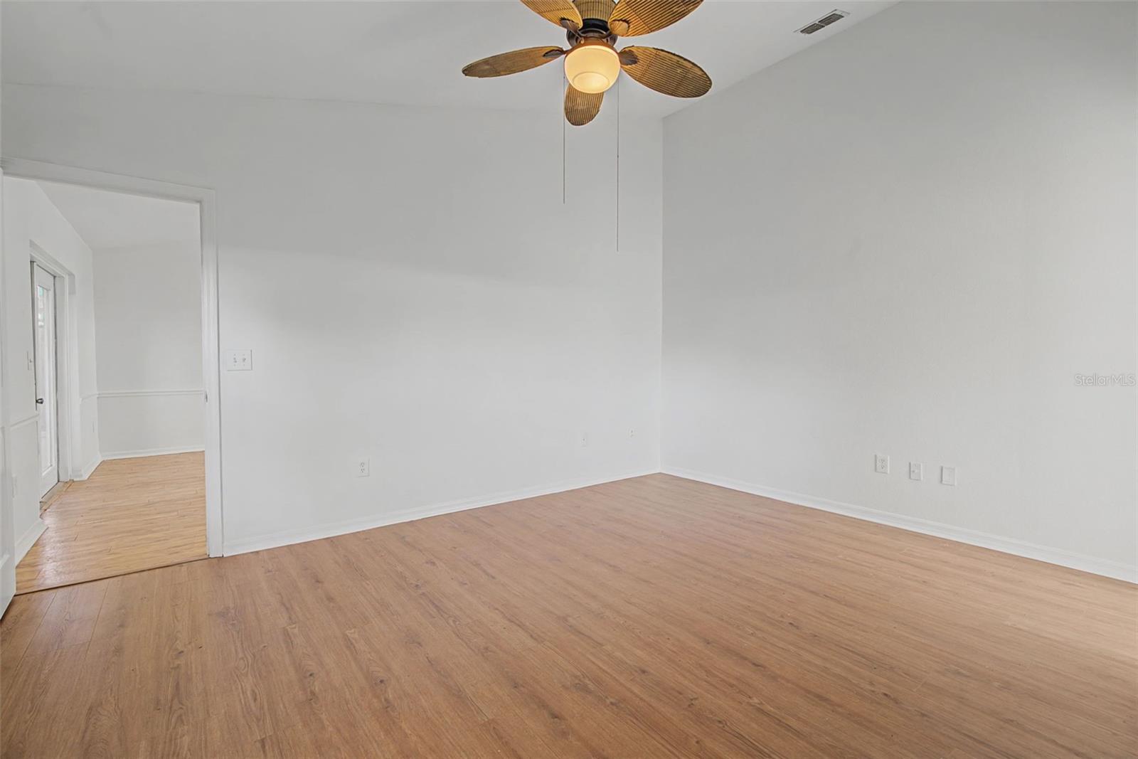 LOOKOUT PLACE - Residential