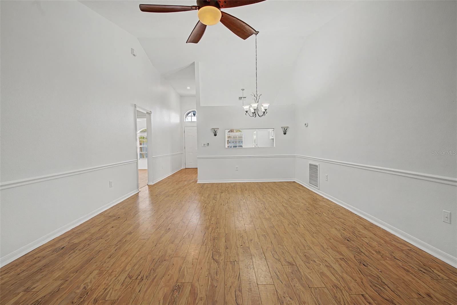 LOOKOUT PLACE - Residential