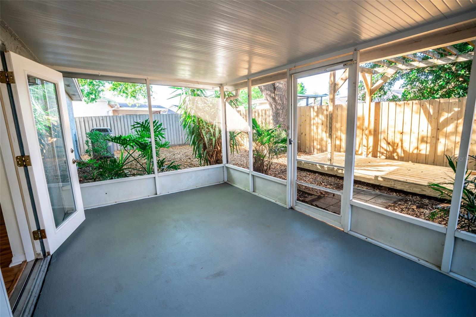 LOOKOUT PLACE - Residential