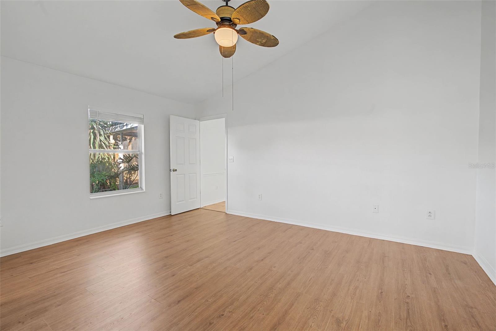 LOOKOUT PLACE - Residential