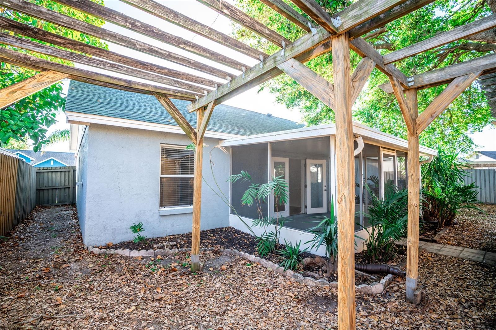 LOOKOUT PLACE - Residential