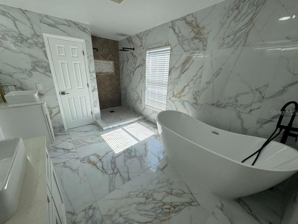 EAGLE BAY PH 1 - Residential